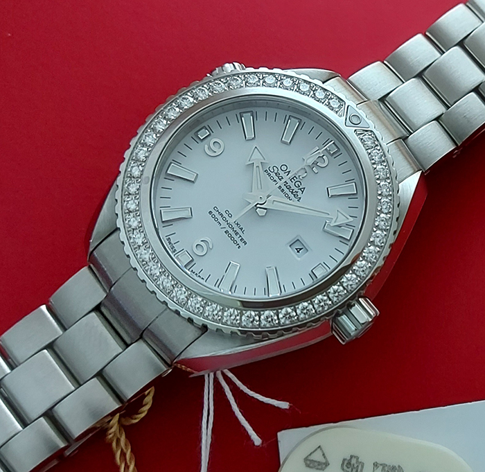 Omega Seamaster Planet Ocean 600M Co-Axial Diamond Bezel Wristwatch Ref. 232.15.38.20.04.001