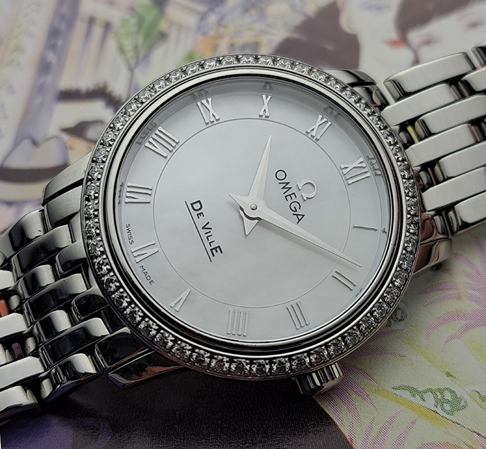 Ladies Omega De Ville Prestige Diamond Bezel Ref. 413.15.27.60.05.001